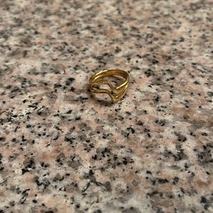 Ann Taylor waved ring, size 6.5.